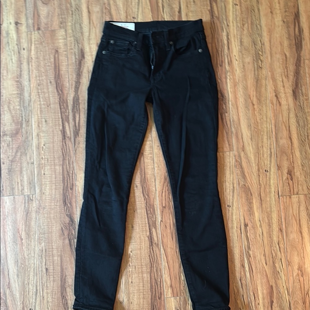 Black Skinny Jeans